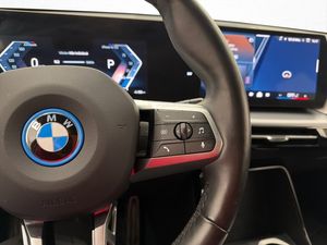 BMW iX1 bild 16