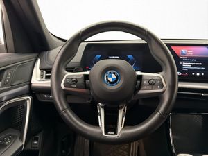 BMW iX1 bild 13