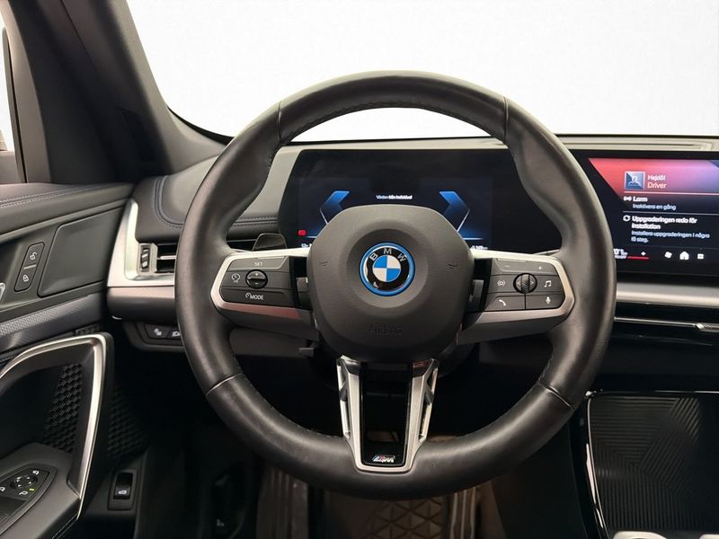 BMW iX1 bild 13
