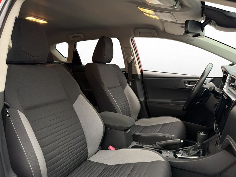 Toyota Auris bild 26