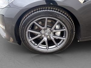 Tesla Model 3 bild 28