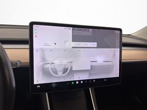 Tesla Model 3 bild 21