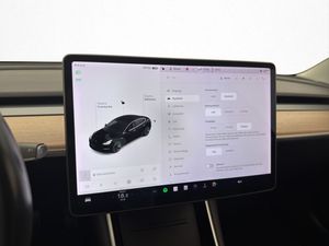 Tesla Model 3 bild 15