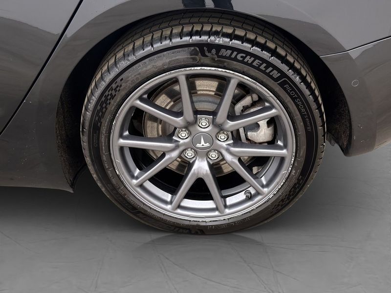 Tesla Model 3 bild 29