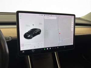 Tesla Model 3 bild 13