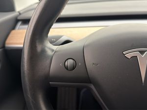 Tesla Model 3 bild 26