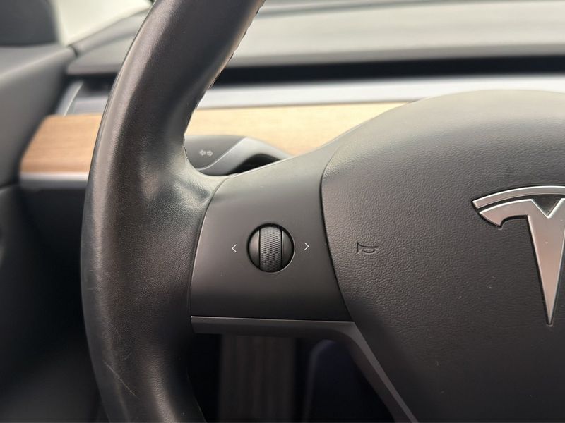 Tesla Model 3 bild 26