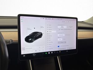 Tesla Model 3 bild 16