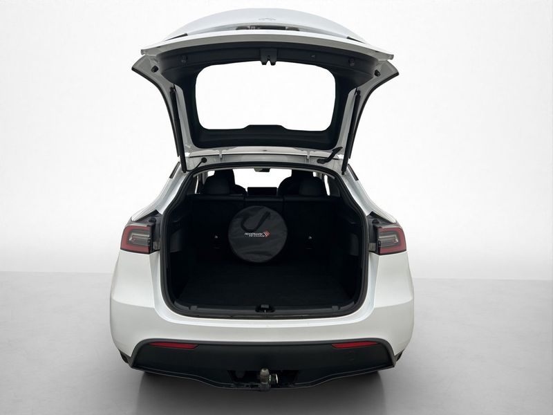 Tesla Model Y bild 29