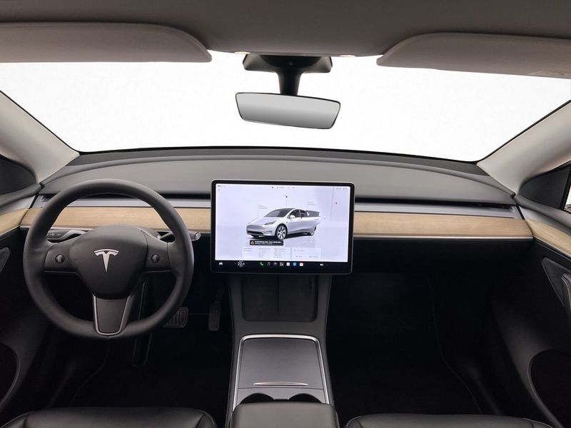 Tesla Model Y bild 14