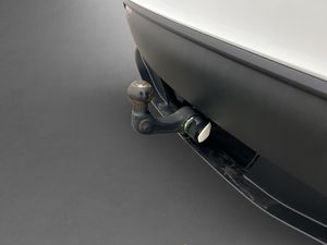 Tesla Model Y bild 10