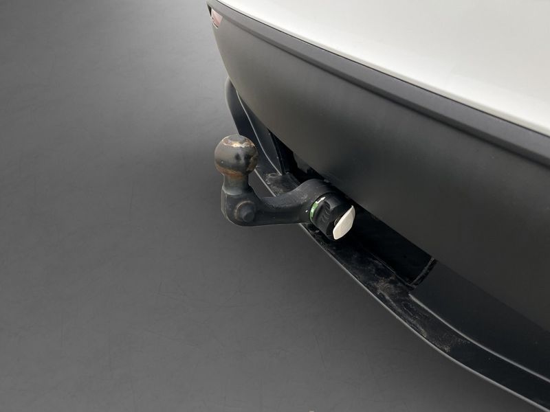 Tesla Model Y bild 10
