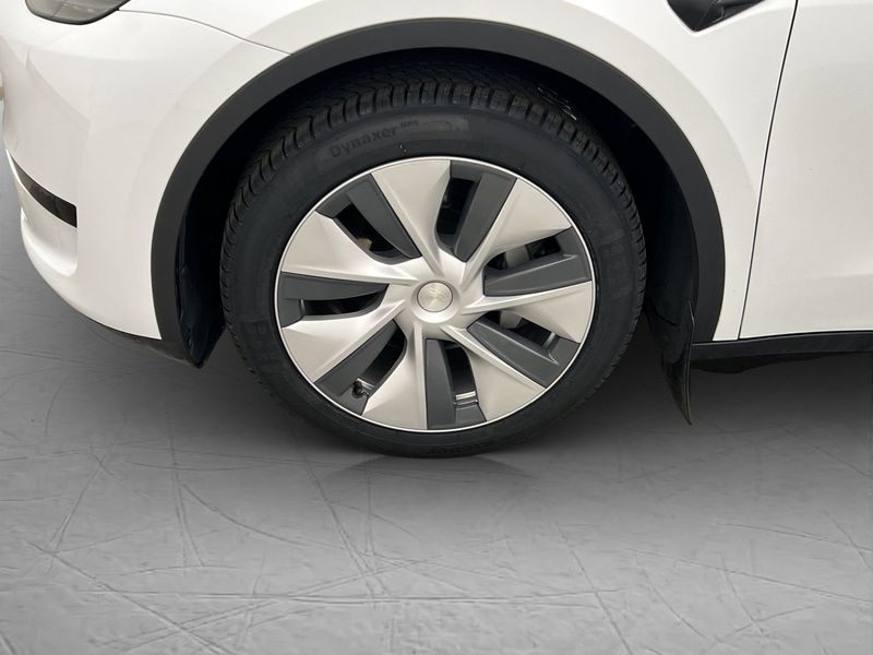 Tesla Model Y bild 33