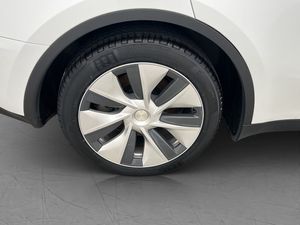 Tesla Model Y bild 35