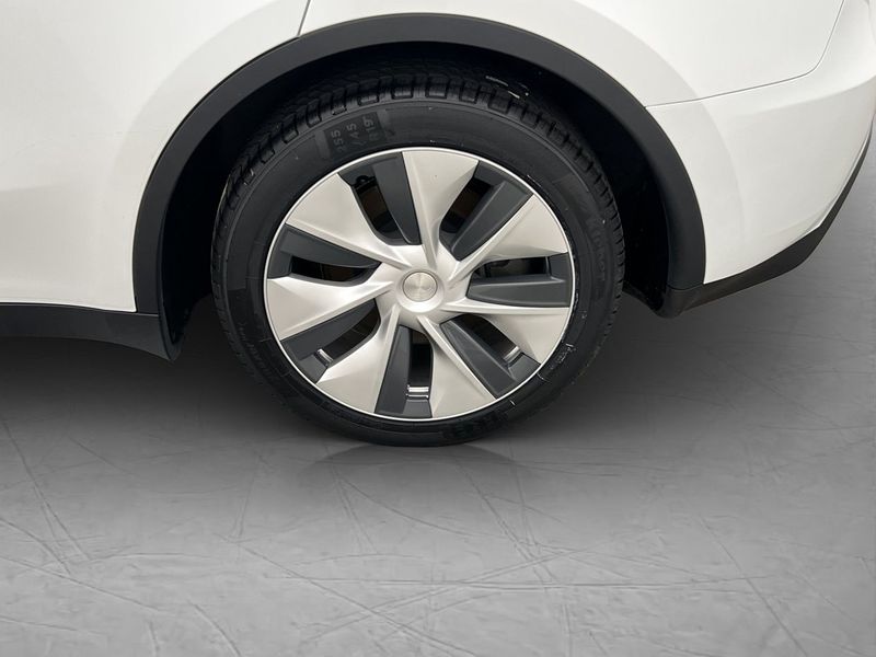 Tesla Model Y bild 34