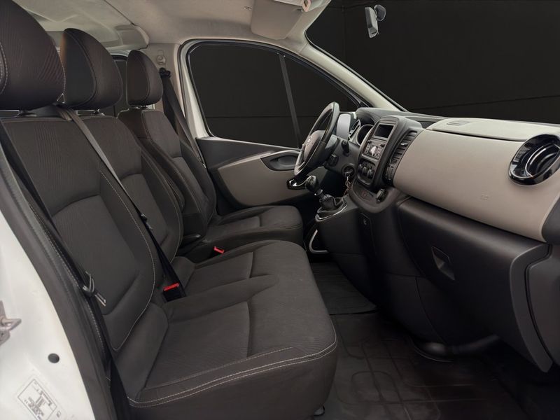 Nissan NV300 bild 21