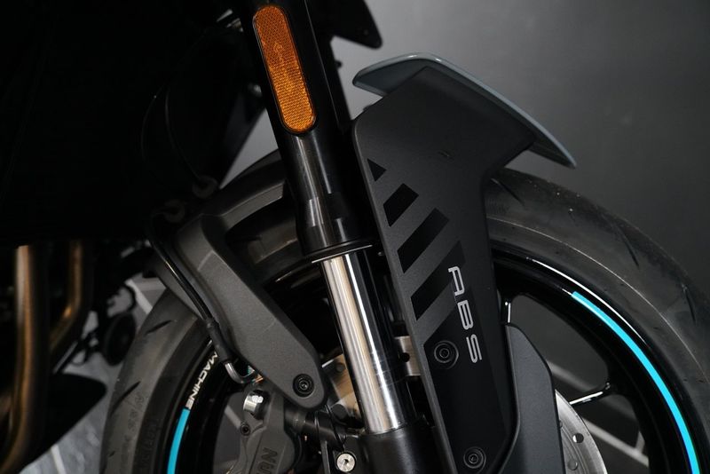 CFMOTO 675 NK bild 13