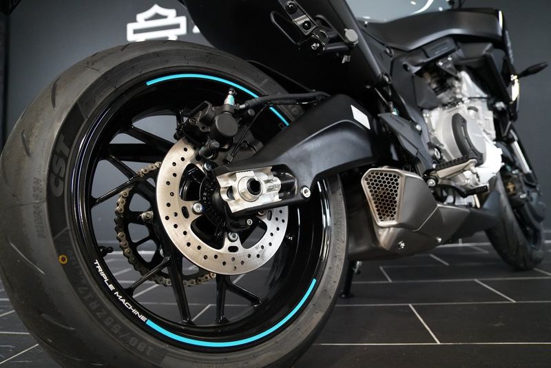 CFMOTO 675 NK bild 14