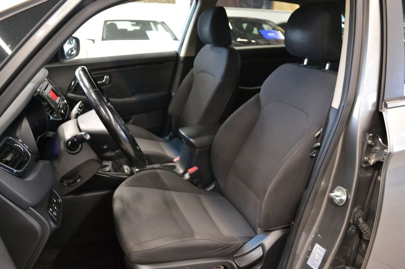 Kia Carens bild 9
