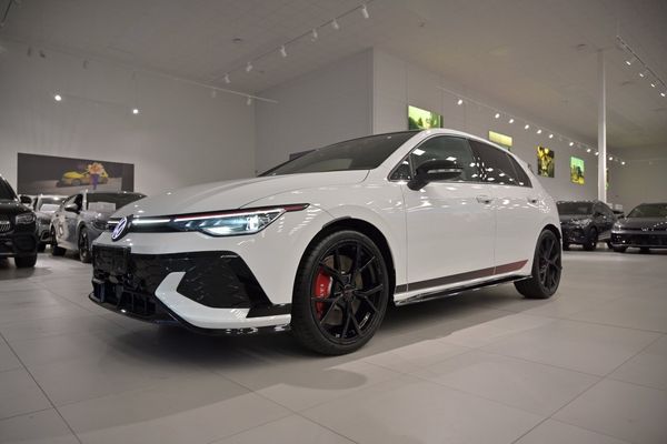 Volkswagen Golf I GTI Clubsport **Edition 50 325 hk** - 2027
