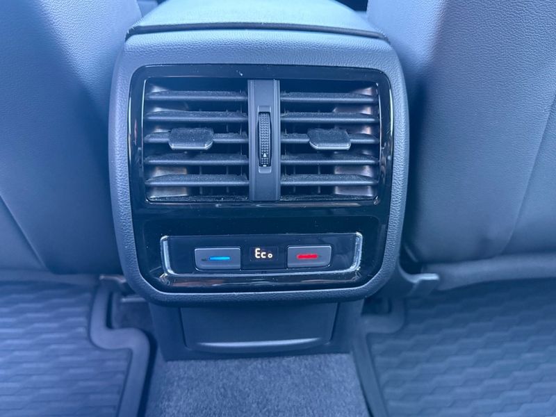 Volkswagen Passat bild 12