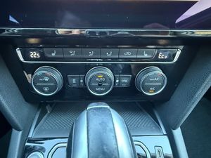 Volkswagen Passat bild 20