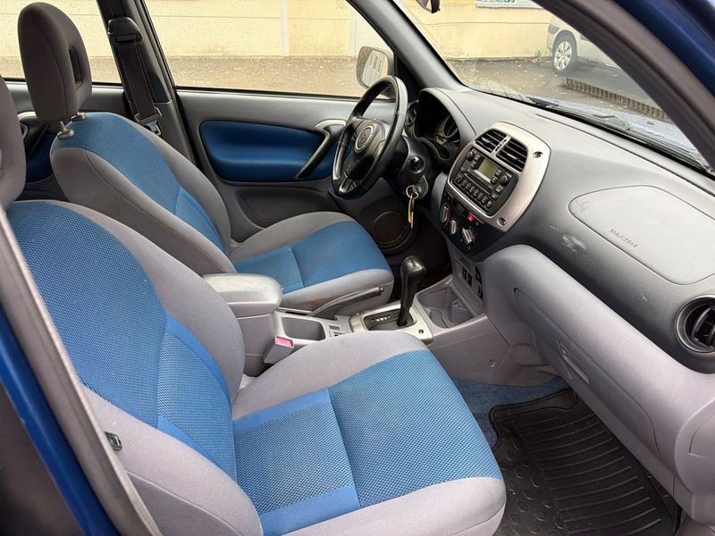Toyota RAV4 bild 8
