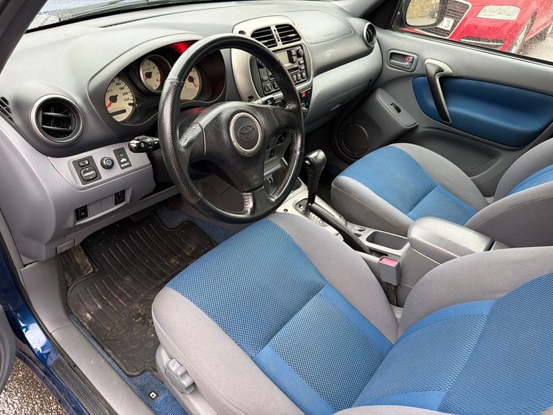 Toyota RAV4 bild 9