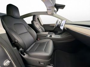 Tesla Model Y bild 23