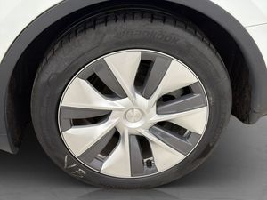 Tesla Model Y bild 34