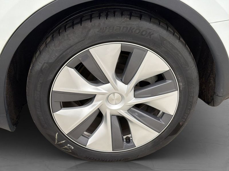 Tesla Model Y bild 34