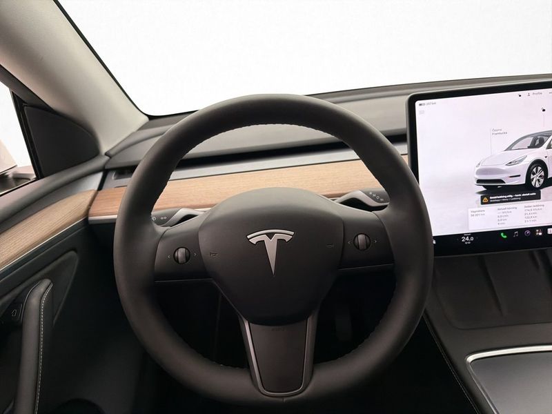 Tesla Model Y bild 16