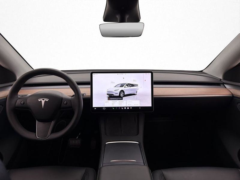 Tesla Model Y bild 15