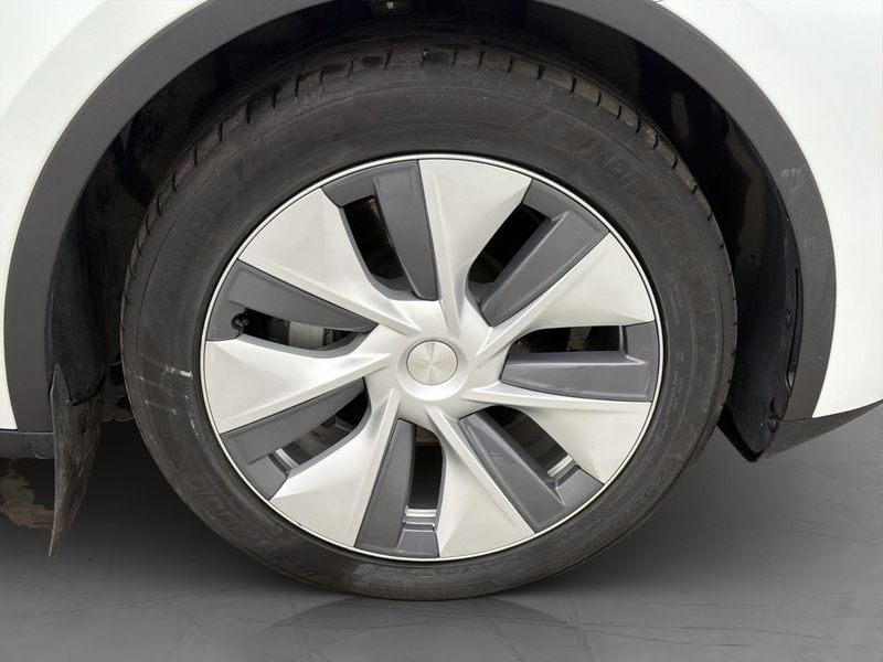 Tesla Model Y bild 36