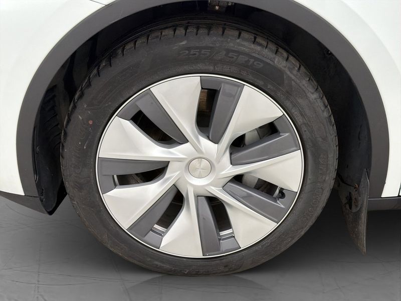 Tesla Model Y bild 33