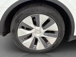 Tesla Model Y bild 35