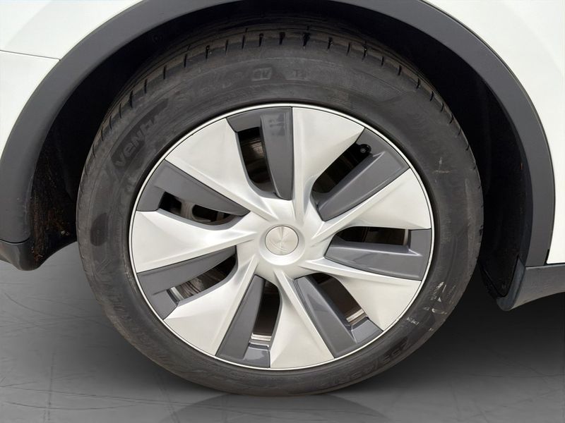 Tesla Model Y bild 35