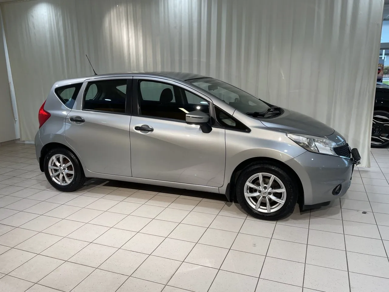 Nissan NOTE bild 2