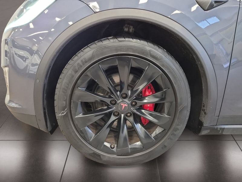 Tesla Model X bild 16