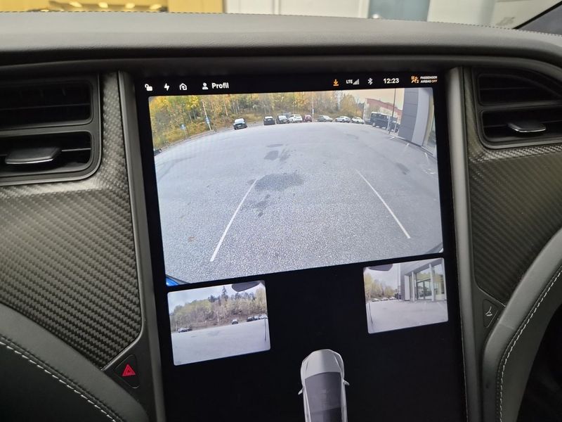 Tesla Model X bild 24