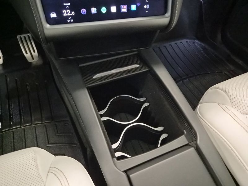 Tesla Model X bild 25