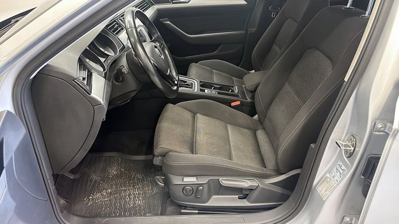 Volkswagen Passat bild 8