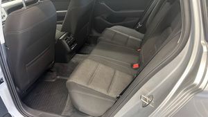 Volkswagen Passat bild 11