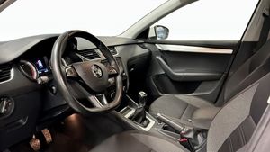 Skoda Octavia bild 7