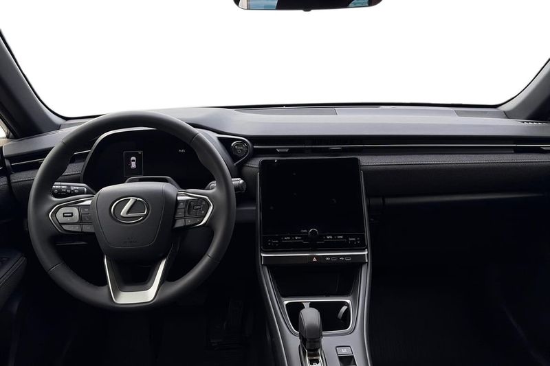 Lexus LBX bild 8