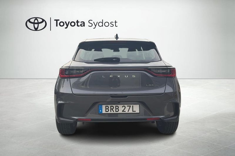 Lexus LBX bild 4