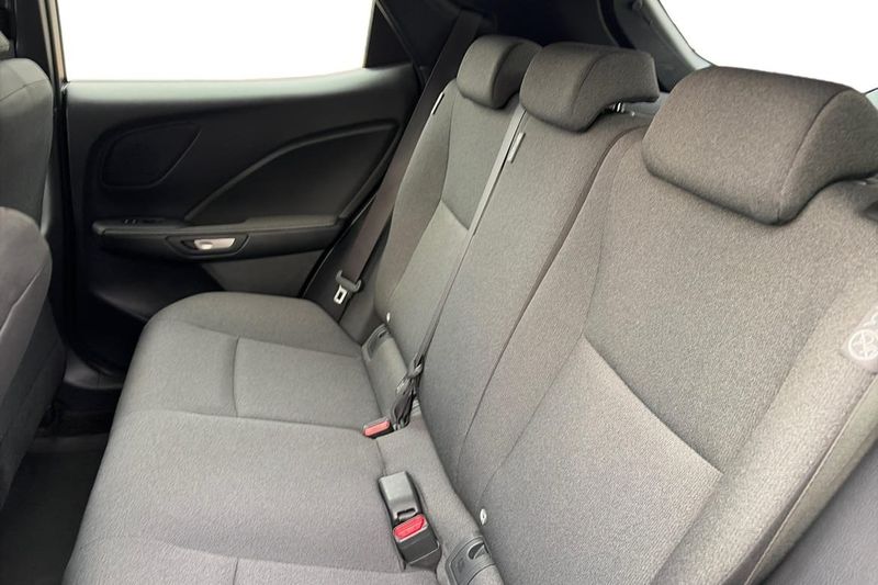 Lexus LBX bild 15