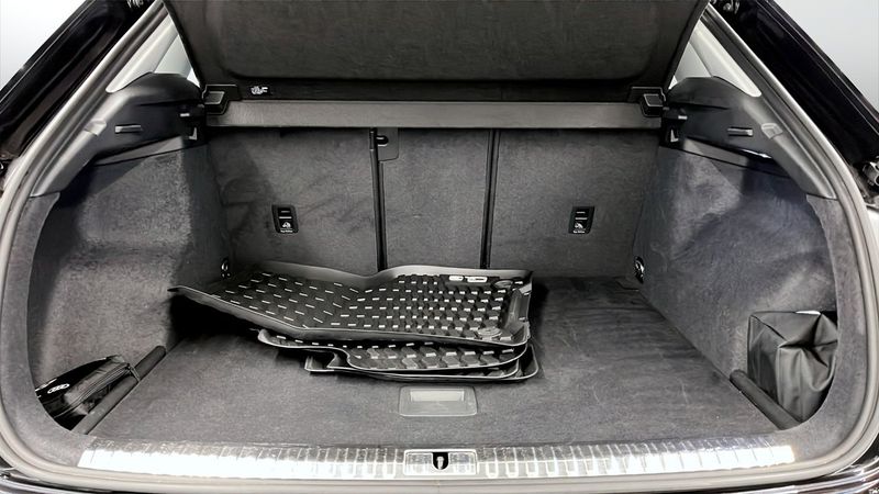 Audi Q3 bild 7