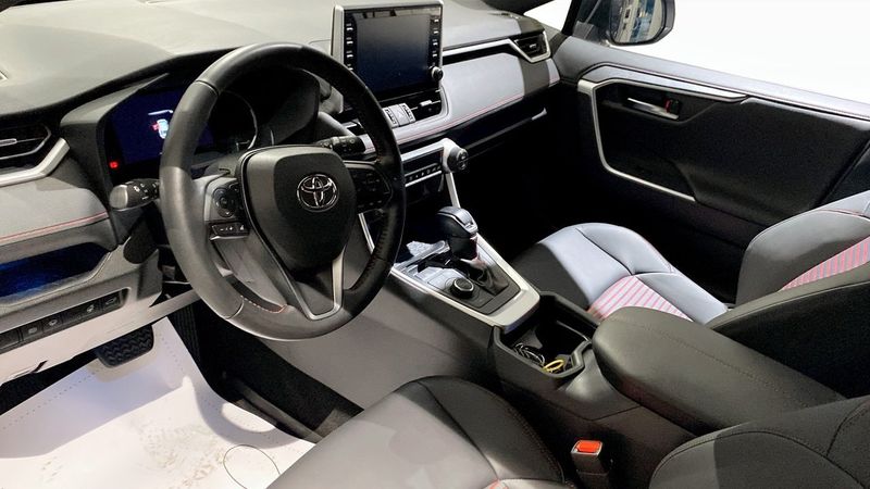 Toyota RAV4 bild 7
