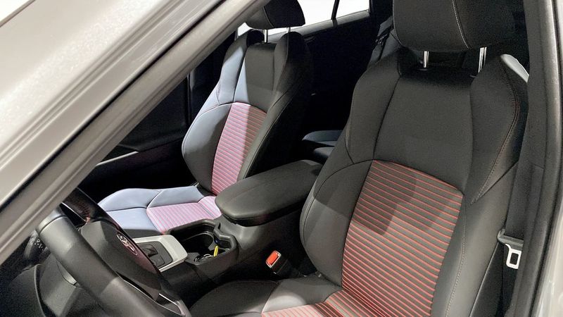 Toyota RAV4 bild 8